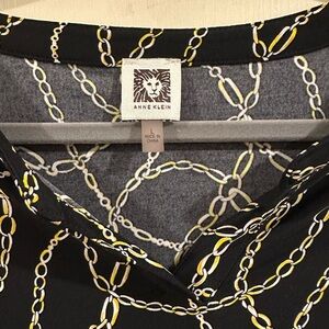 Anne Klein Black Top with Chain Pattern